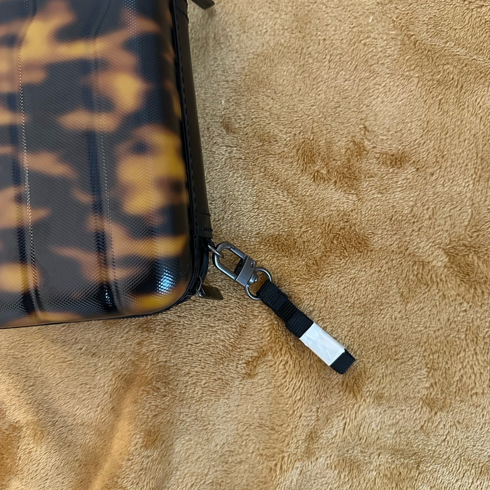 Open Story Hardside Toiletry Case Dopp Kit Tortoise NWT - Picture 6 of 6